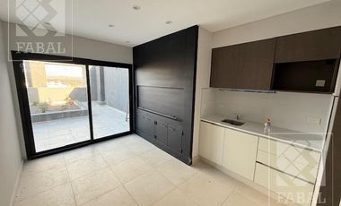 Departamento alquiler zona Tenis Club, 1 dormitorio, baño, balcón y quincho con parrilla
