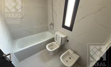 Departamento alquiler zona Tenis Club, 1 dormitorio, baño, balcón y quincho con parrilla