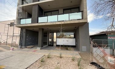 Departamento alquiler zona Tenis Club, 1 dormitorio, baño, balcón y quincho con parrilla
