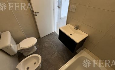 Alquiler de departamento de 2 ambientes con balcón en Wilde