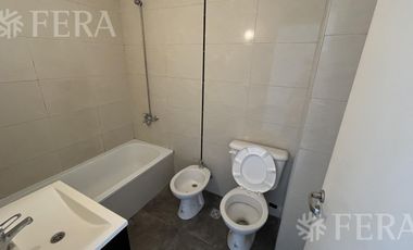 Alquiler de departamento de 2 ambientes con balcón en Wilde