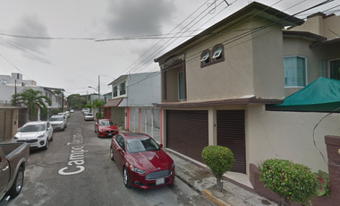 Casa en venta en el Residencial Carrizales, Tabasco. LR