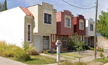 JVV- EXCELENTE OPORTUNIDAD DE REMATE DE CASA EN VISTAS DE TESISTAN, JALISCO.