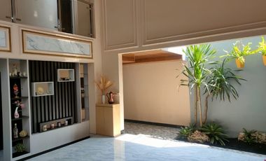 JUAL RUMAH  DI  JALAN PATTIMURA JOMBANG KOTA    DEKAT PERKANTORAN , SARANA PENDIDIKAN