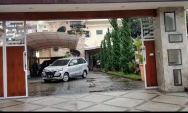 jual murah  villa 3 lantai Trawas  hunian sejuk & asri