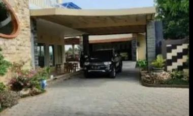 jual murah  villa 3 lantai Trawas  hunian sejuk & asri