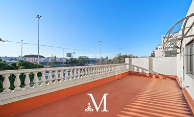 INCREIBLE CASA EN SAAVEDRA 7 AMB - 500 M2 CON JARDIN Y PILETA