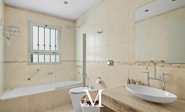 INCREIBLE CASA EN SAAVEDRA 7 AMB - 500 M2 CON JARDIN Y PILETA