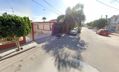 Casa en venta en la Colonia Filadelfia, Gómez Palacio, Durango. LR