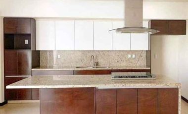 CASA EN VENTA EN CLUB Y DENTRO DEL CAMPO DE GOLF ALTOZANO, MORELIA