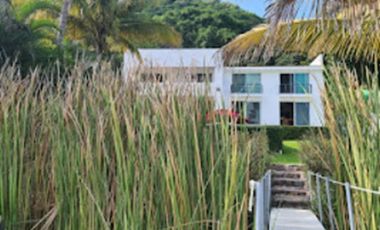 VENTA CASA EN COPROPIEDAD EN LA LAGUNA SANTA MARIA DEL ORO