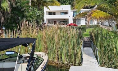 VENTA CASA EN COPROPIEDAD EN LA LAGUNA SANTA MARIA DEL ORO