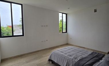 TOWN HOUSE DE 3 HABITACIONES AL NORTE DE MERIDA, YUCATAN.