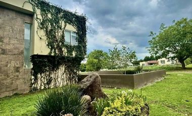 Casa en Venta Fracc Santa Sofía Country Club (AMUEBLADA)