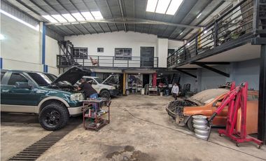 Galera en venta  con Oficina y Apto. 284 M2 - La Chorrera (DR)
