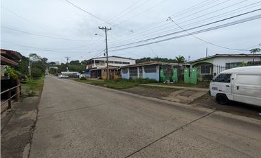 Galera en venta  con Oficina y Apto. 284 M2 - La Chorrera (DR)