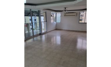 VENTA APARTAMENTO 186MTRS PH ENTREMARES VIA ARGENTINA EV