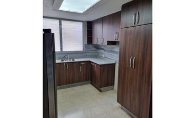 VENTA APARTAMENTO 186MTRS PH ENTREMARES VIA ARGENTINA EV