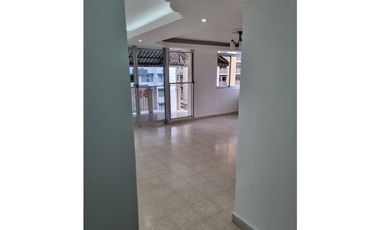 VENTA APARTAMENTO 186MTRS PH ENTREMARES VIA ARGENTINA EV