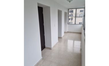 VENTA APARTAMENTO 186MTRS PH ENTREMARES VIA ARGENTINA EV
