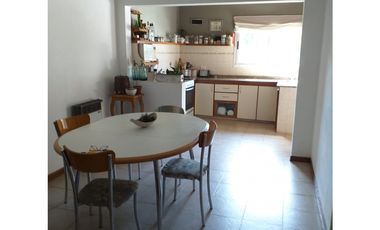 VENTA CASA SOBRE CALLE GENERAL PAZ