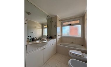 venta de semi-piso en calle Mitre.