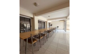 venta de semi-piso en calle Mitre.