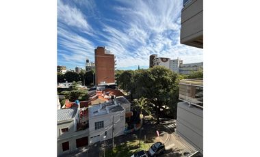 venta de semi-piso en calle Mitre.