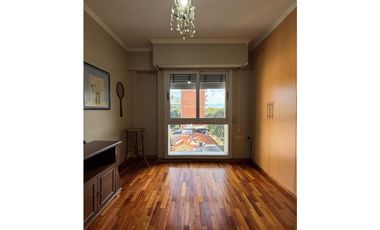 venta de semi-piso en calle Mitre.