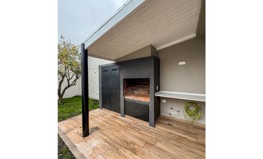 CHALET 4 AMBIENTES. CHAUVIN.