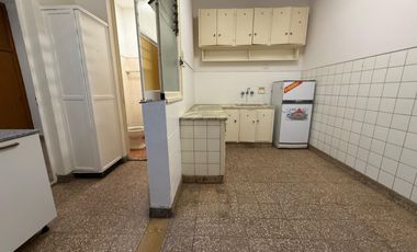 Venta Departamento 3 ambientes con Dependencia en zona Centro