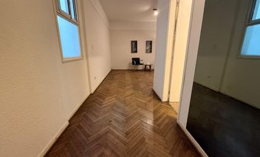 Venta Departamento 3 ambientes con Dependencia en zona Centro