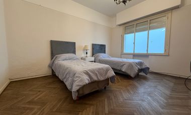 Venta Departamento 3 ambientes con Dependencia en zona Centro