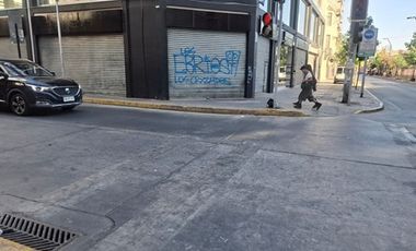 Local Comercial en Arriendo en Eyzaguirre