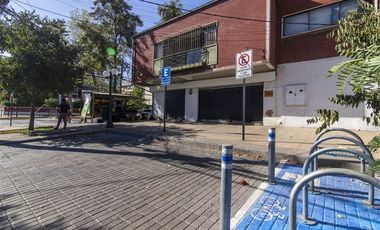 Local Comercial en Arriendo en Av El Bosque