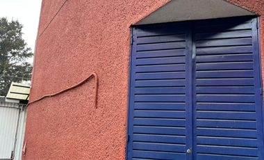 BODEGA DE 100 M2 DE DOBLE ALTURA EN PORTALES