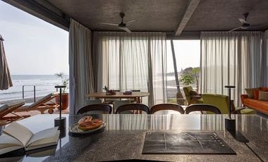 DIJUAL – Vila Mewah Tepi Pantai dengan Pemandangan Laut - VSFN