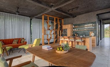 DIJUAL – Vila Mewah Tepi Pantai dengan Pemandangan Laut - VSFN