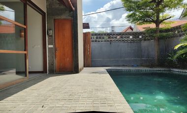 Dijual Vila 3 Kamar Tidur di Lokasi Utama Kerobokan - VSME