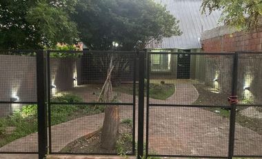 Duplex 4 ambientes con jardin en Tigre