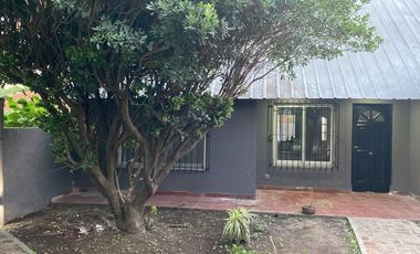 Duplex 4 ambientes con jardin en Tigre