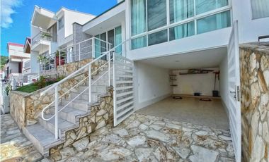 Maat vende Casa Unidad Residencial-Villeta 189M2 $580Millones