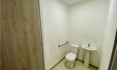 Se Arrienda Local Servicios Salud Centro Uninorte - Sector Fundadores