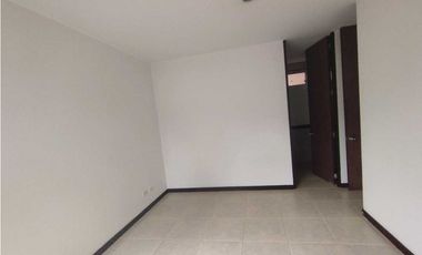 Apartamento en arriendo Castropool poblado