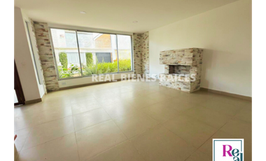 Casa en arriendo en unidad cerrada – La Ceja