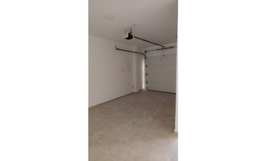 SE VENDE HERMOSA CASA DE DOS PISOS ZONA OCCIDENTE DE MONTERIA