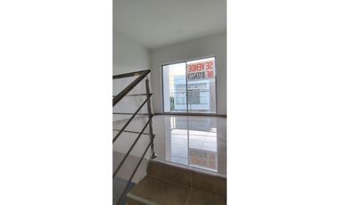 SE VENDE HERMOSA CASA DE DOS PISOS ZONA OCCIDENTE DE MONTERIA