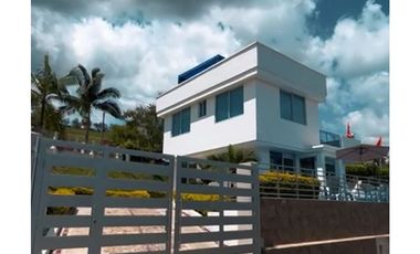 Venta Casa Campestre Vacacional en Silvania