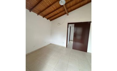 CASA PARA RENTA EN LA ESTRELLA