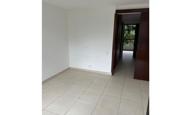 CASA PARA RENTA EN LA ESTRELLA